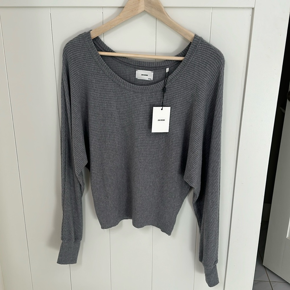 NWT Joah Brown Gray Slouchy Dolman Ribbed Off The Shoulder Sweater One Size.